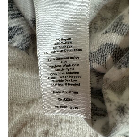 Set of 2 -T by Talbots MP t shirts, one V neck 2nd rounded. Multi colors - Picture 4 of 5